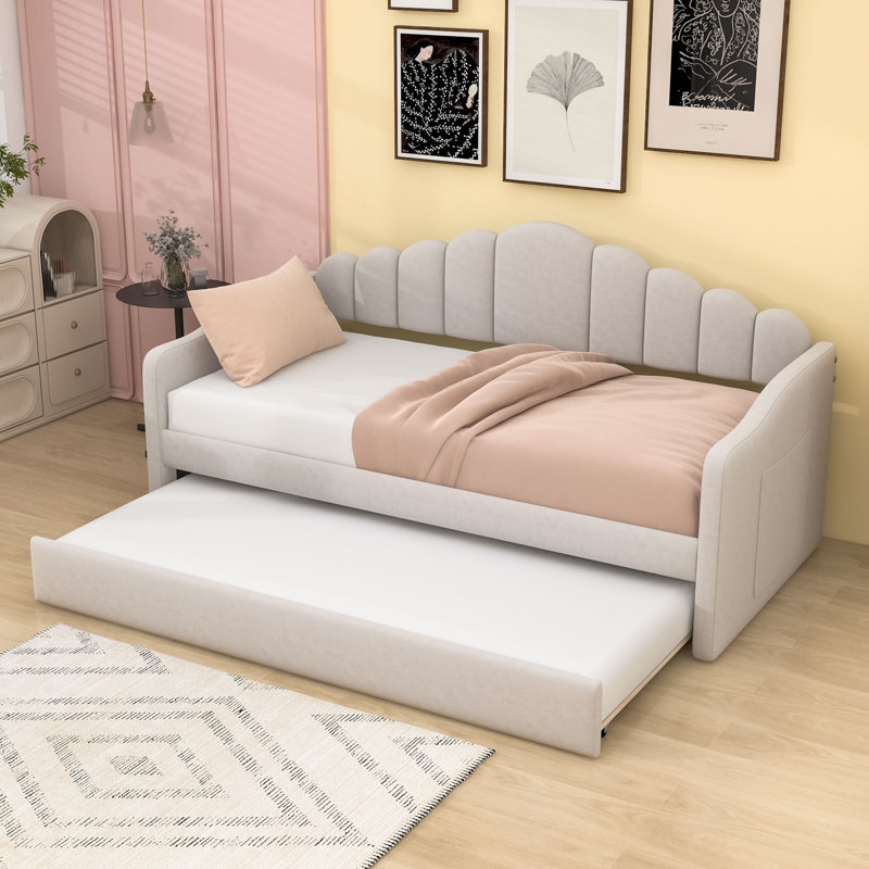 Twin-Size Velvet Daybed with USB Charging Ports and Pull-Out Twin Trundle, Beige