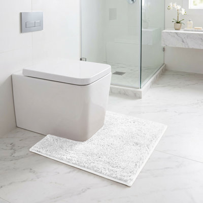 Better Trends Haven Collection 100% Polyester Contour Rug, U-Shaped Toilet Mat, Non-Slip TPR Backing, 20" x 20", Soft, Absorbent & Quick Dry, White
