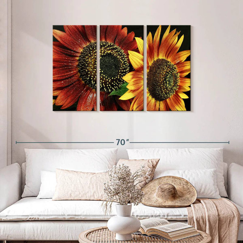 Harnek Flower I, 28" H x 45" W