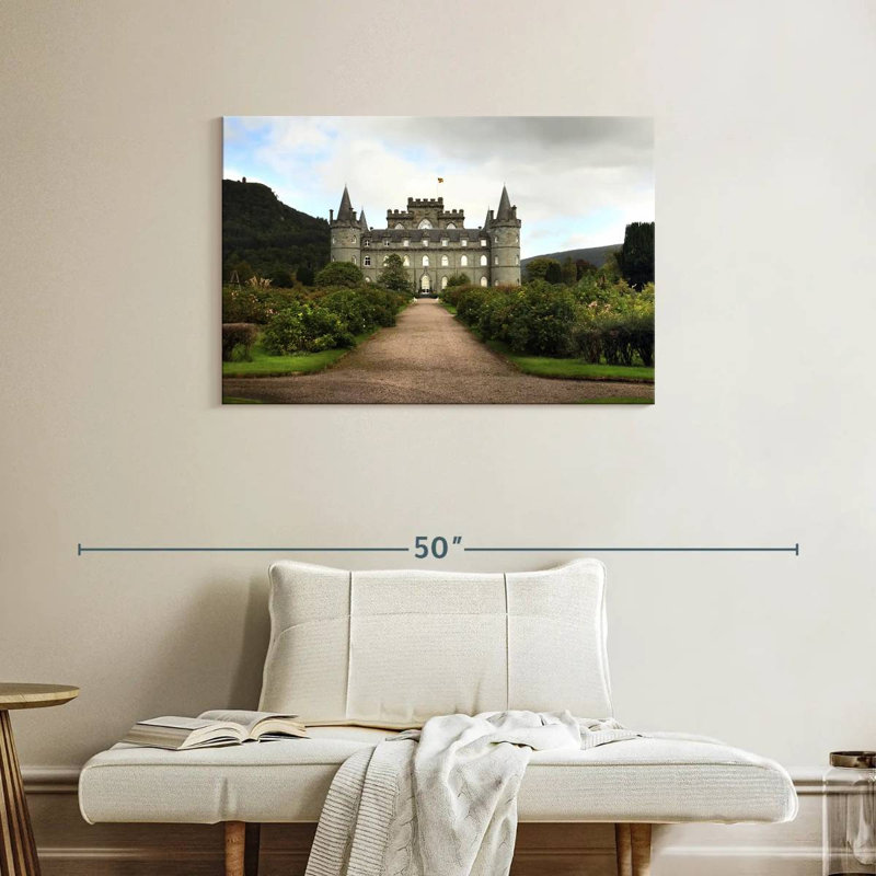 Lilie Scottish Inveraray Castle, H 24 po x l 36 po