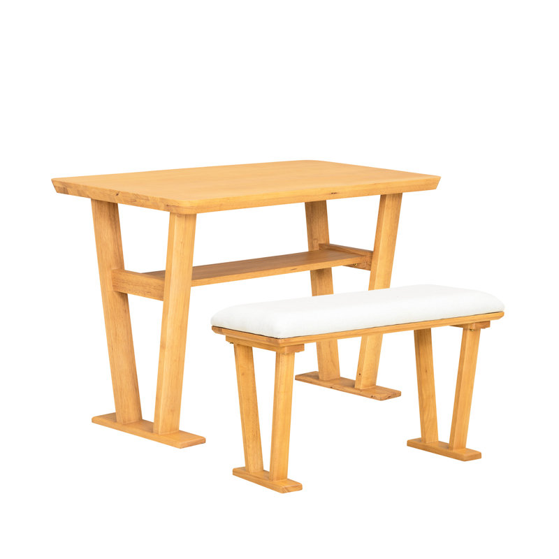 Table de salle à manger moderne en bois d'hévéa massif, design extensible et peu encombrante, idéale pour recevoir de grands groupes. Finition vieillie à la main, bords arrondis. Parfait pour un usage quotidien.