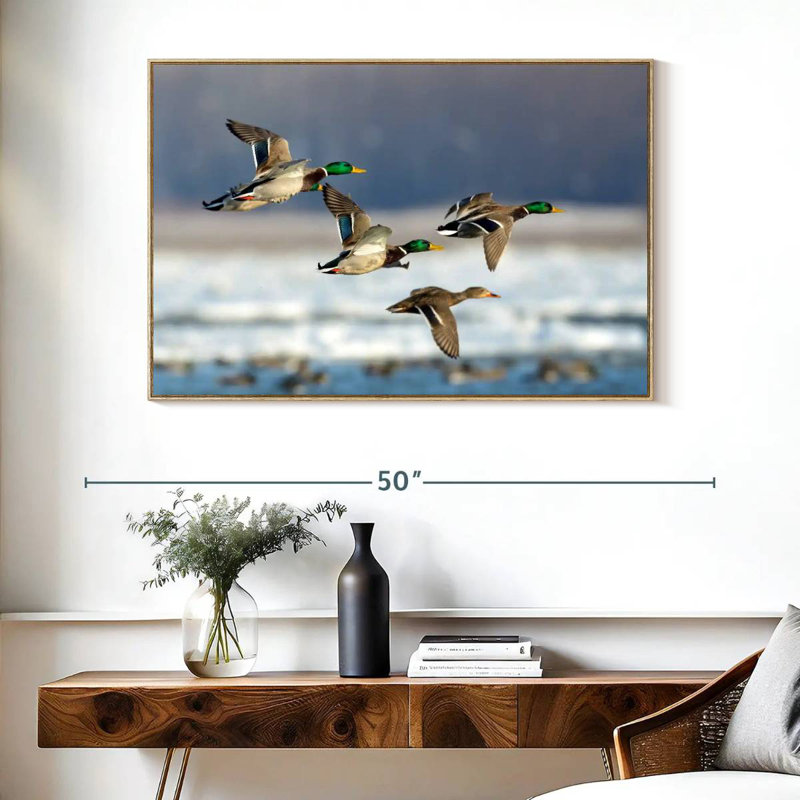 Volée de canards, Cadre flottant en bois naturel, 40 po x 27 po