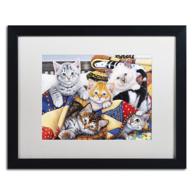 Caiti «Cozy Kittens», impression sur toile encadrée, H 16 po x l 20 po x P 0,5 po, Noir
