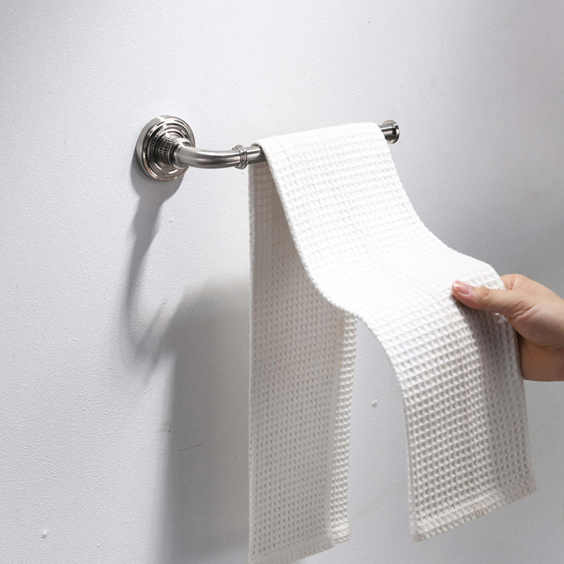 Ensemble de quincaillerie de salle de bain 4 pièces en nickel brossé 24 po, Chrome