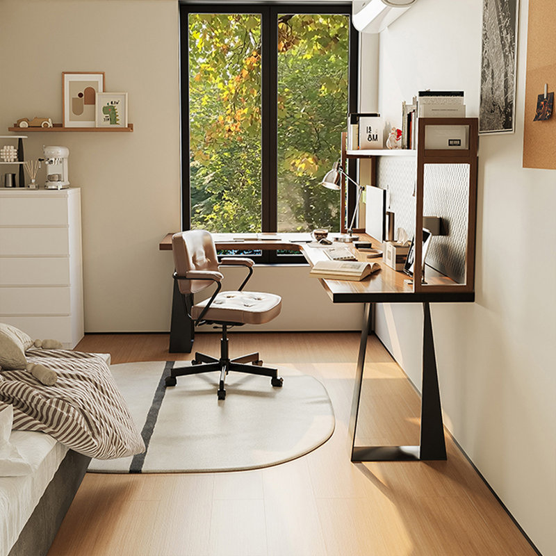 Bureau rectangulaire brun et noir en bois massif, Left Hand Return, 29.53" H x 62.99" W x 39.37" D
