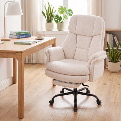Chaise de bureau ergonomique à jambes croisées avec repose-pieds rétractable et accoudoirs réglables, blanc et noir
