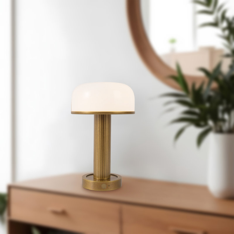 Vienna 9-in Black dimmable LED Table Lamp, Vintage Brass