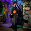 «Haunted Hill Farm» Sorcière animée debout de 6 pi avec citrouille d'Halloween animatronique avec mouvement ascendant