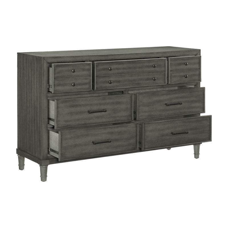 Commode de style transitionnel avec poignées en bronze foncé et poignées en bronze foncé