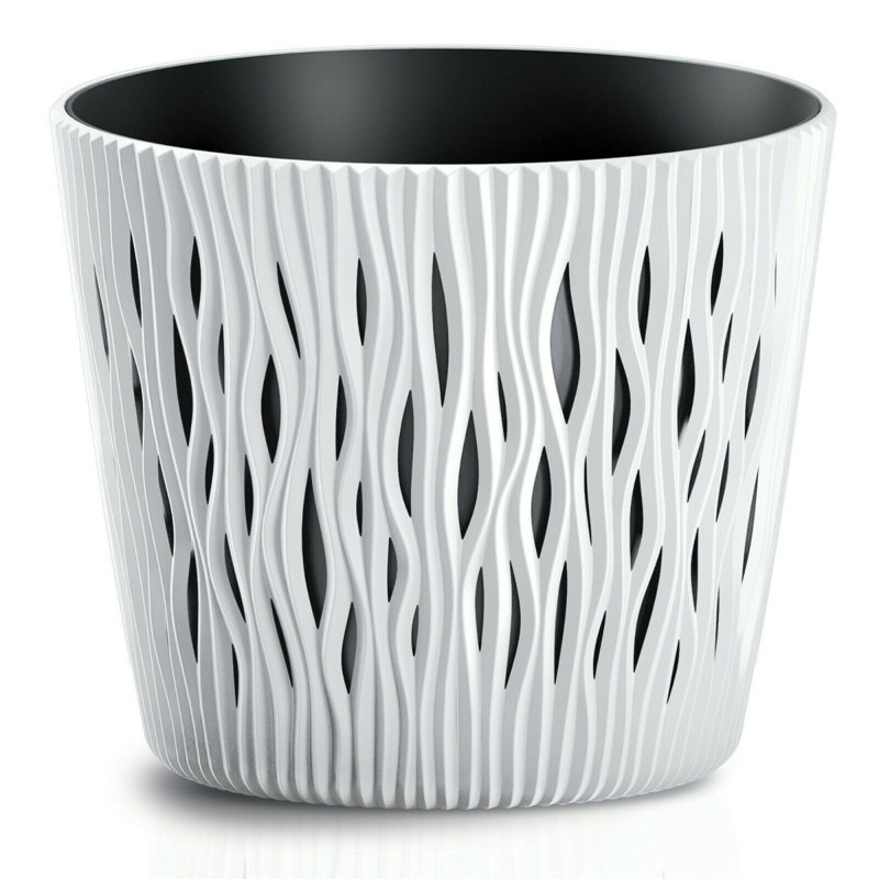 Aaran Planter, Cream, 11cm H x 13cm W x 13cm D