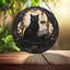 Chat noir lisant un livre orné de vitraux à panneaux Suncatcher pour décor de fenêtre-678811310