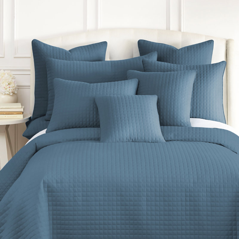 Vilano Springs 2-Piece Microfiber Embroidered Quilted Sham Covers, 20" H x 26" W, Dark Blue