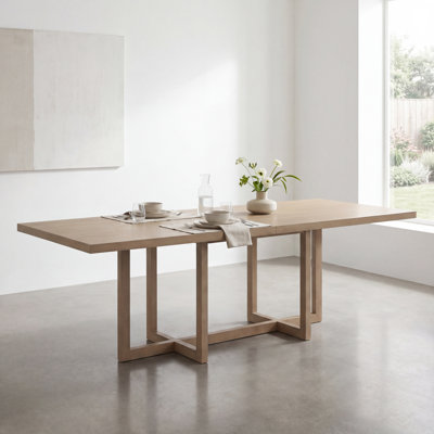 Table de salle à manger 95 "avec plateau en panneau de fibres à densité moyenne et pieds en bois d'hévéa massif Helen