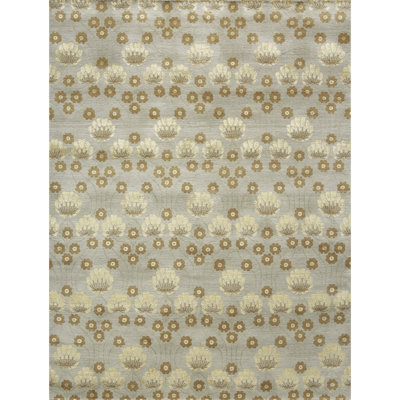 Floral Area Rug in Light Gray/Beige/Brown