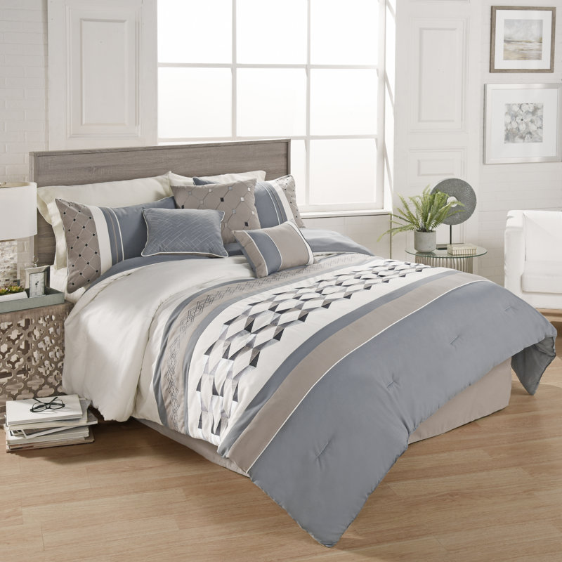 Beren Comforter Set, Queen Comforter + 6 Additional Pieces