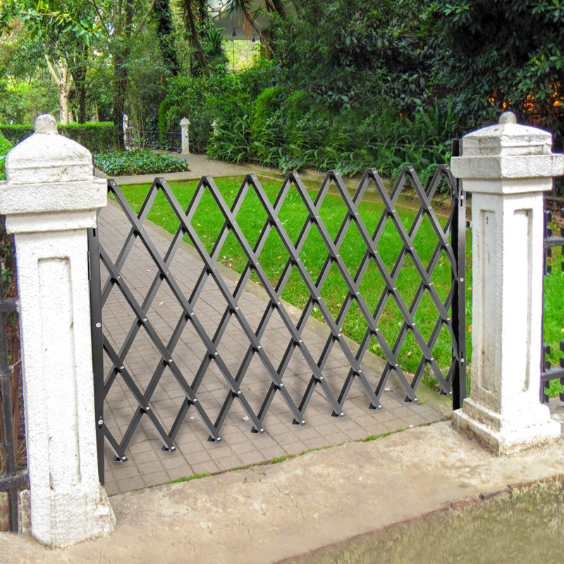 Vevor Single Folding Metal Gate, 121.9cm H x 167.6cm W