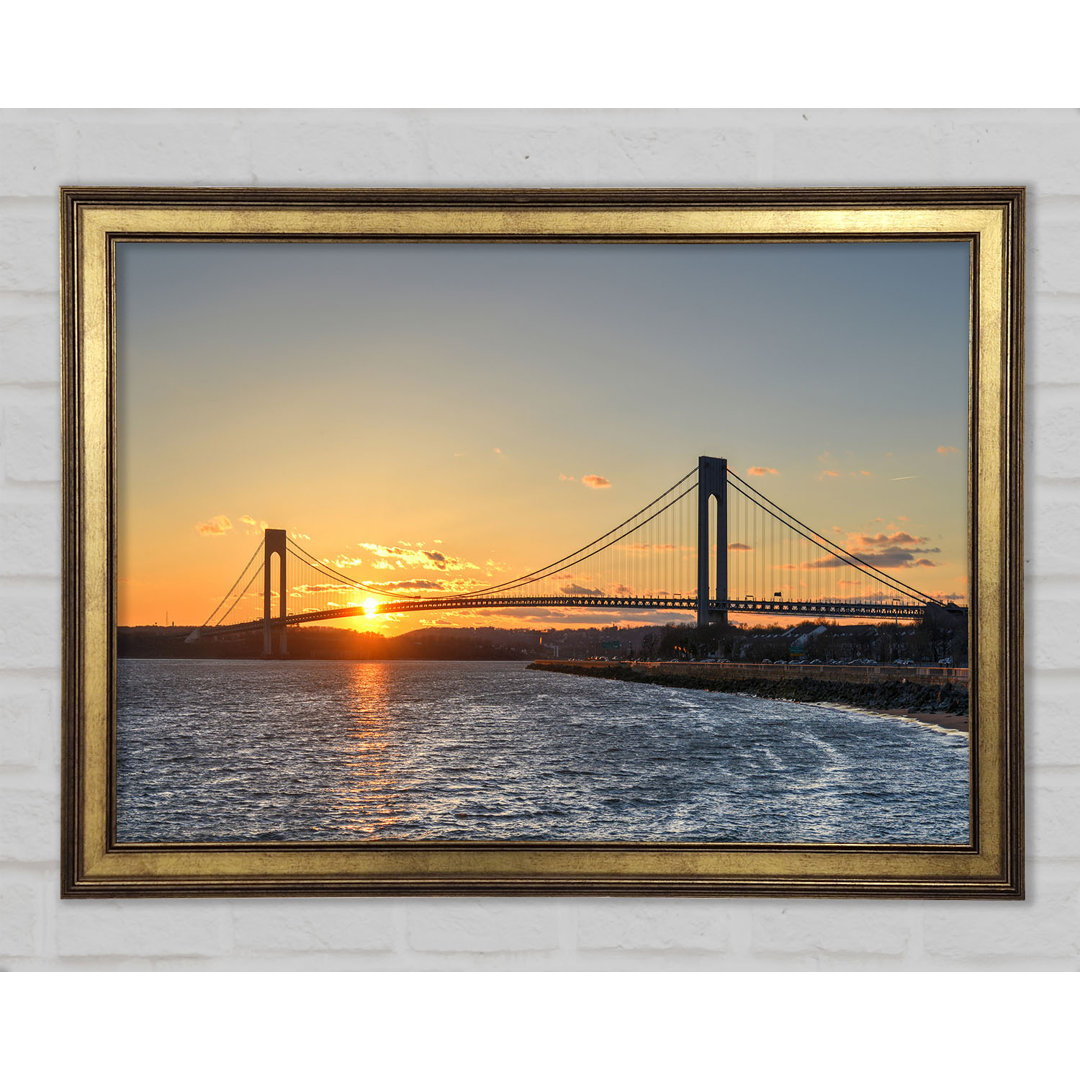 Mit Blick auf die Brücke über dem Meer - Druck