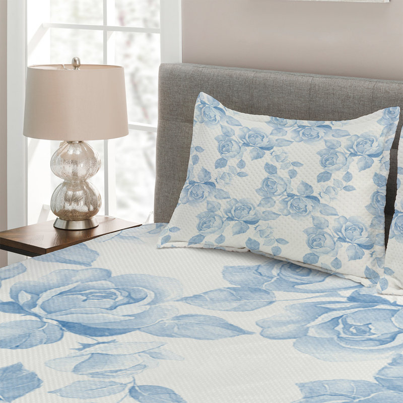 Farmhouse / Country Floral Coverlet