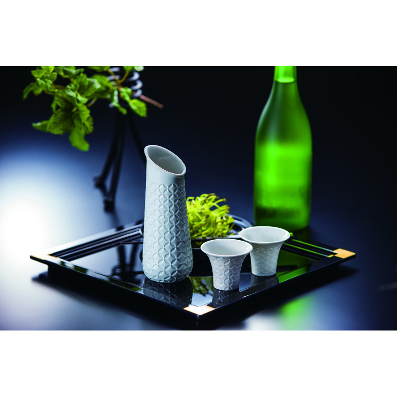 Hitoiki White 6.7" Porcelain Table Vase