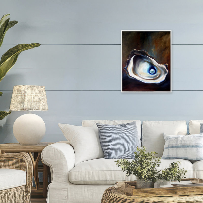 Giclée encadrée de perle cachée, par Mary Sparrow, H 20 po x l 16 po, Estampe numérique encadrée blanc bord de mer