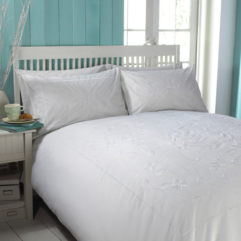 Cosgrove Floral Duvet Cover Set with Pillowcases, Single Duvet Cover - 1 Standard Pillowcase, White