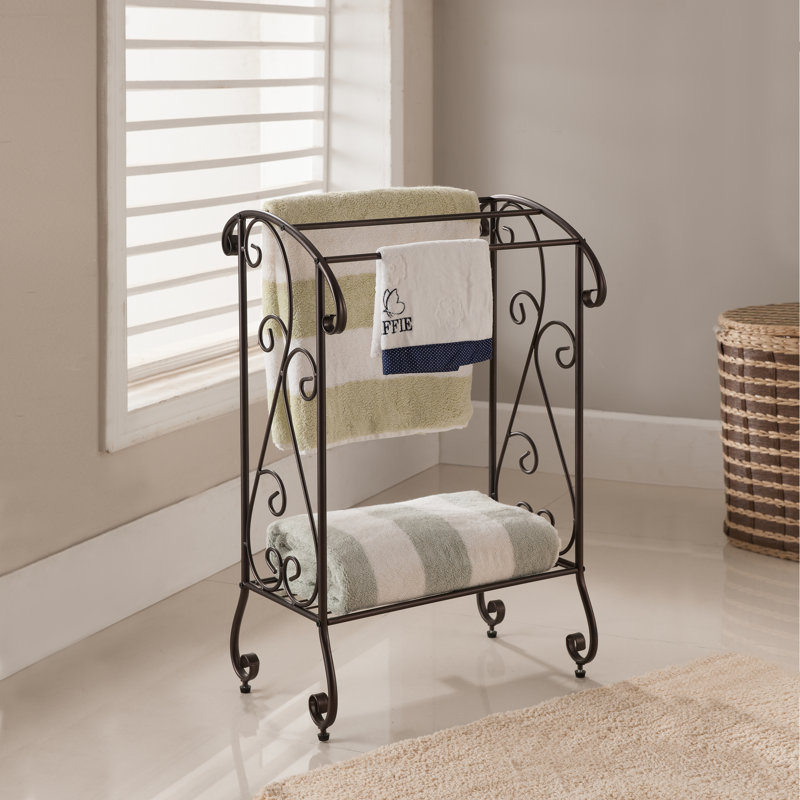 Porte-serviettes sur pied avec tablette de rangement