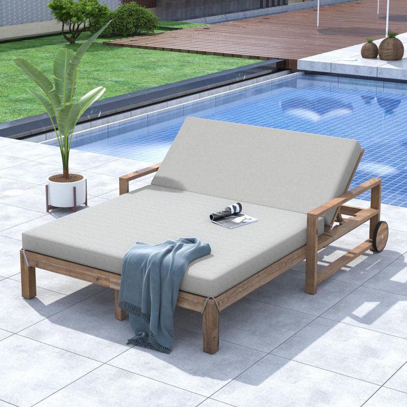 Outdoor Sunbed