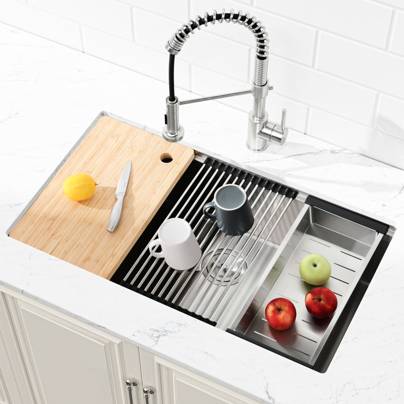 Stainless Steel 33x19 Kitchen Sink Undermount With Cutting Board. 304 Steel, Construction. Scratch- Finish. Spacious Single Bowl. Sound Insulation Layer. Rounded Corners Robust And Long-lasting.