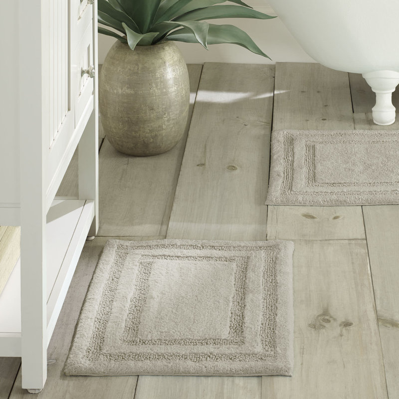 Tommy Bahama Isla Rectangular Bath Rug, 17" W x 24" L, Light Gray