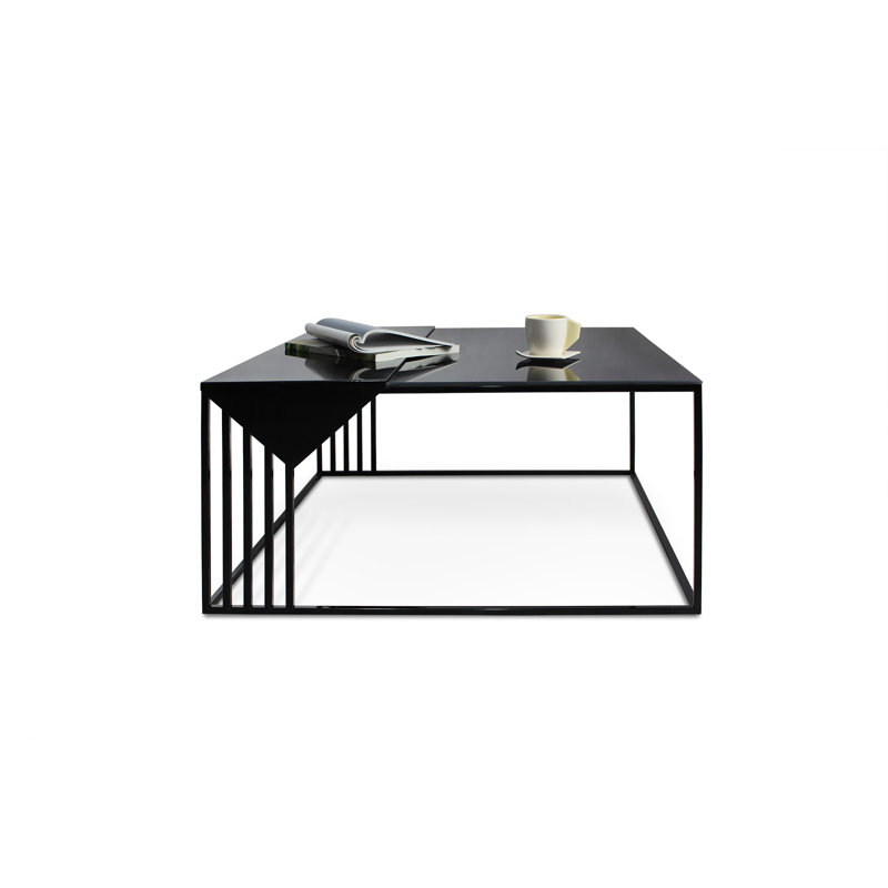 Damarieon Coffee Table, Black