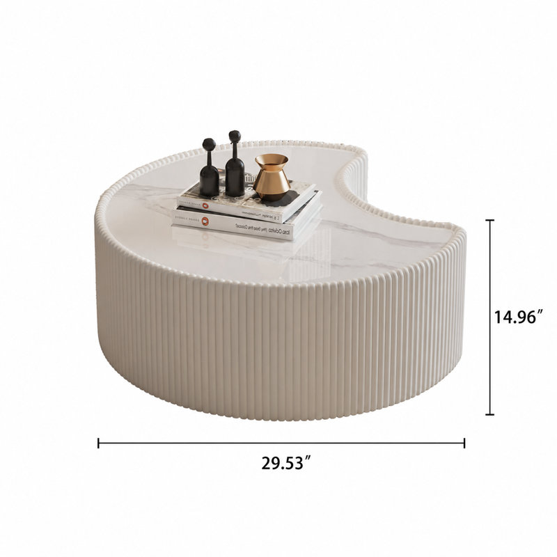 Table basse moderne en cuir de forme irrégulière avec plateau en pierre frittée pour le salon, Blanc, crème