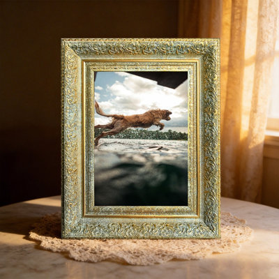 Antique Gold 1PC 8" x 10" Traditional Picture Frame with Giftable Design