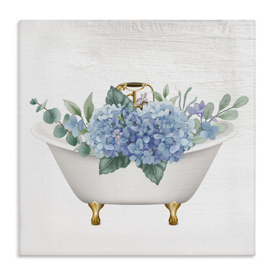 «Chic Bathaign with Hydrangea Blossoms», art mural sur toile par Lil 'Rue