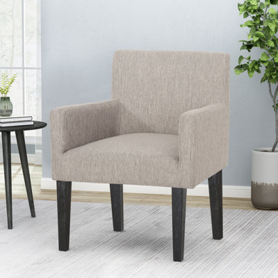 Ce fauteuil club d'une largeur de 64,77 cm mesure l 25,50 po x P 25,75 po x H 34,25 po. Comprend: un (1) fauteuil