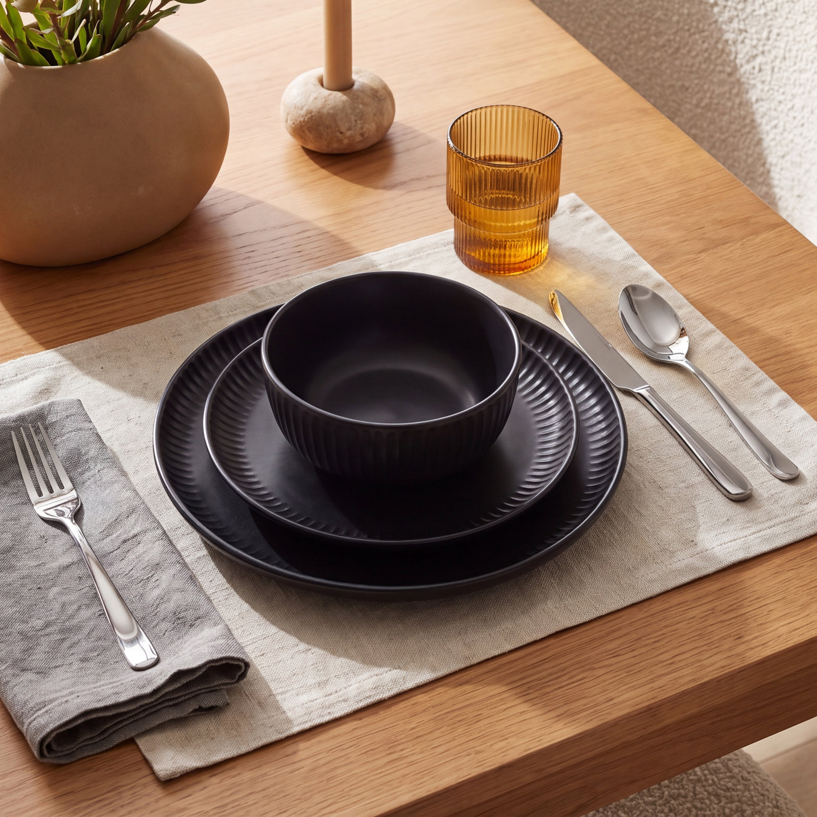 Zeppelin Stoneware Dinnerware Set, Black