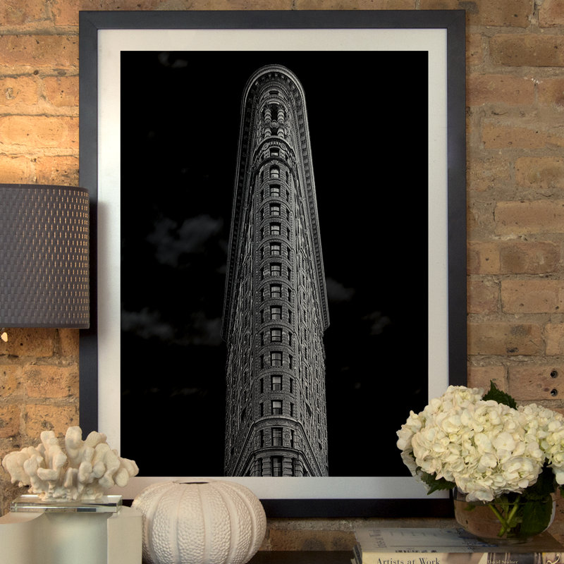 « flatiron », impression, H 24 po x l 16 po x P 1 po, Papier encadré noir