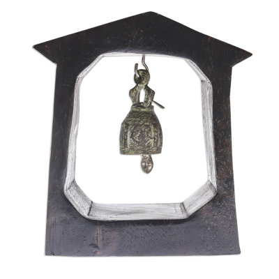 Sculpture bell ringing house Emily-Jane