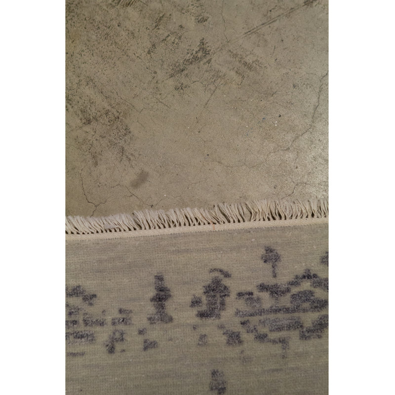 Hand-Knotted High-Quality Silver and Gray Area Rug