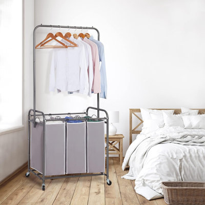 Trieur de linge 136L avec barre de suspension, chariot à linge portable et amovible avec roulettes verrouillables robustes et sacs amovibles, organisateur de panier à linge roulant, 3 sections