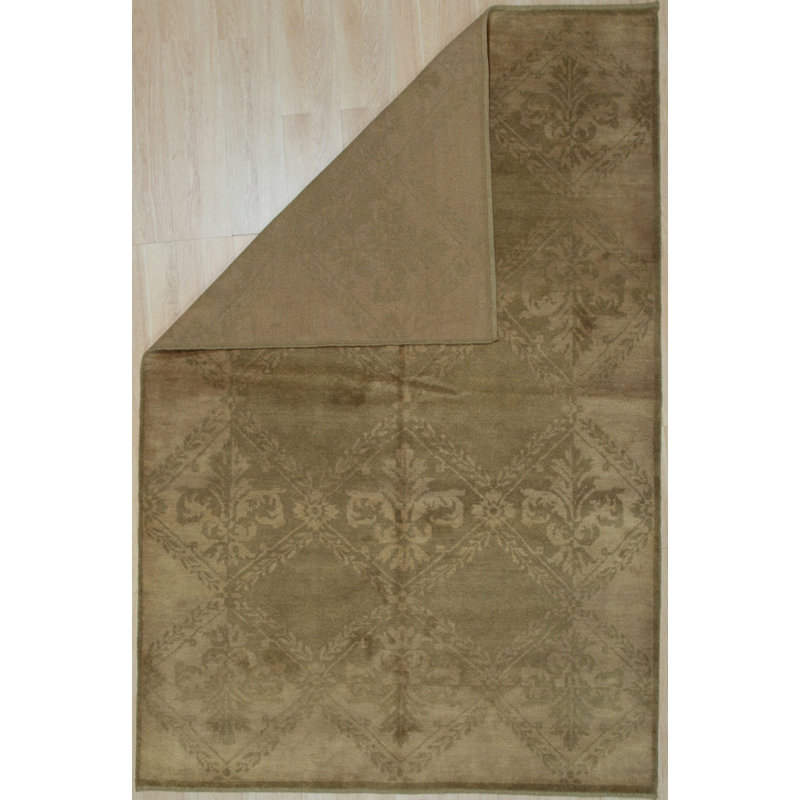 Tapis ivoire en laine noué à la main à motif géométrique et motif de losanges contemporain, 6 pi x 9 pi