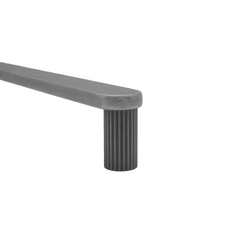 Poignée nervurée à barre / poignée avec tiges cannelées, Nickel patiné, 8"