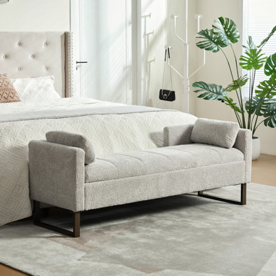 Banc de rangement rembourré avec accoudoirs et coussins 63,98 po Karen