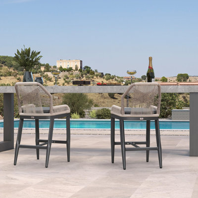 Ensemble de 2 chaises d'extérieur à hauteur de comptoir et tabouret de patio