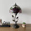Lampe de table Haydee Tiffany en verre teinté avec fleurs roses et ampoule DEL en fer et feuilles en métal l 10 po x P 10 po x H 20 po