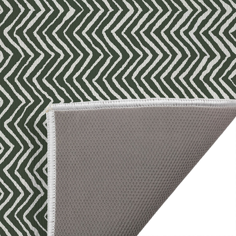 Chevron Snug Outdoor Doormat, 17" W x 24" L, Chimichurri/Green