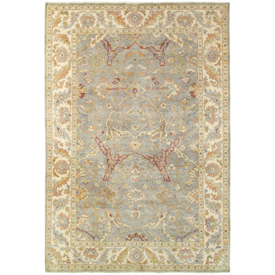 Presley Traditional Hand-Knotted Wool Gray Area Rug