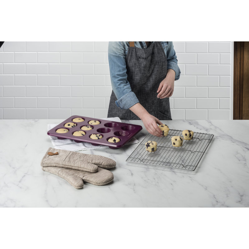 12-Cup Beetroot Nonstick Aluminized Steel Muffin Pan