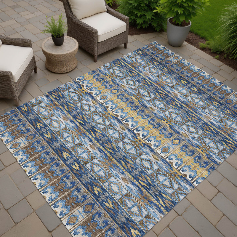 Machine Washable Indoor/Outdoor Chantille ACN2635 Lodge Rug, Navy, 2'6" x 3'10"