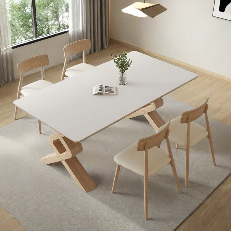 Petite table de salle à manger rectangulaire familiale