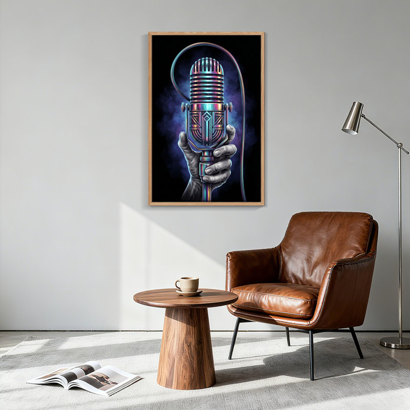 Ensemble de 1 tableau sur toile représentant une main avec microphone, 48"H x 36"W, Natural
